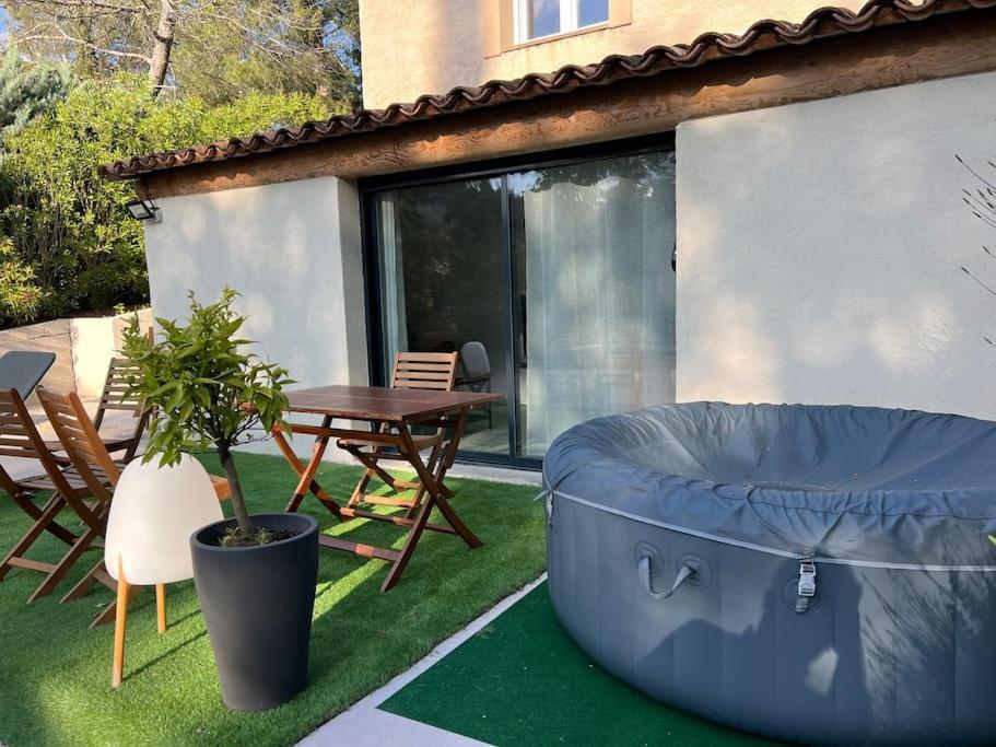 Apartamento L'Escale Meyreuil Exterior foto